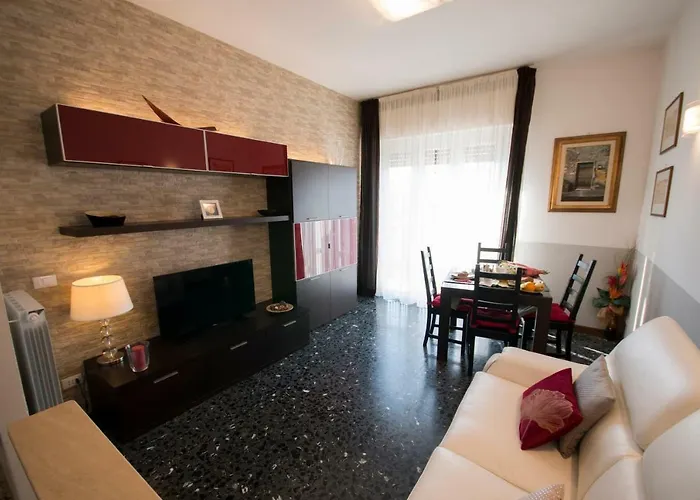 A Casa Di Simone A Viareggio